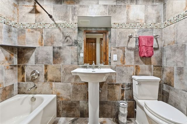265 McFann Rd, Middlesex Twp, PA 16059