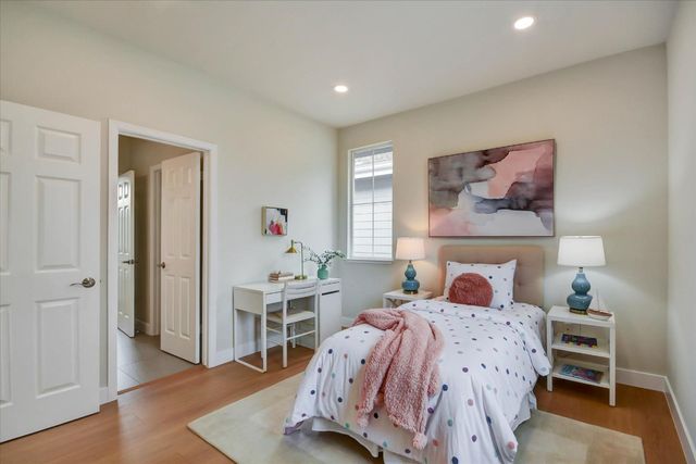 504 Waterlily Lane, Redwood City, CA 94065