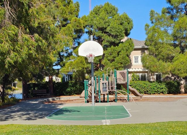 504 Waterlily Lane, Redwood City, CA 94065