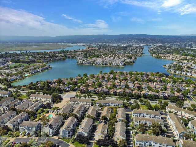 504 Waterlily Lane, Redwood City, CA 94065