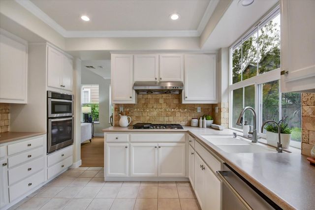 504 Waterlily Lane, Redwood City, CA 94065