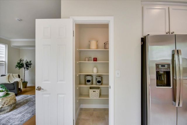 504 Waterlily Lane, Redwood City, CA 94065