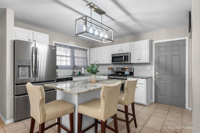 519 Shagbark Drive, Elgin, IL 60123