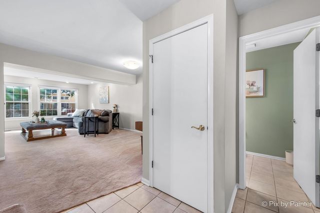 519 Shagbark Drive, Elgin, IL 60123