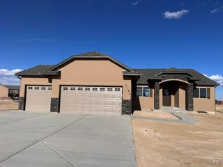 1352 N Shian Dr, Pueblo West, CO 81007