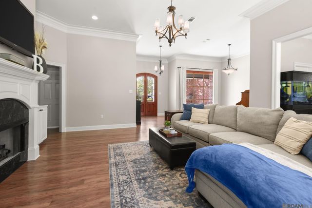 19017 Poujeaux Ave, Saint George, LA 70817