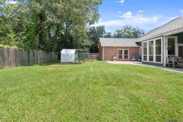 19017 Poujeaux Ave, Saint George, LA 70817