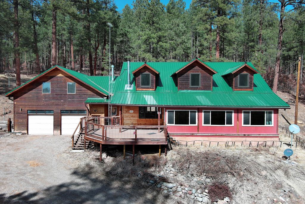 Image 2 of property listing at 831 Sulphur Creek Road, Jemez Springs, NM 87025