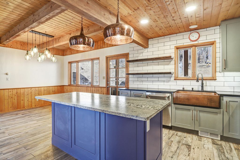 Image 24 of property listing at 831 Sulphur Creek Road, Jemez Springs, NM 87025