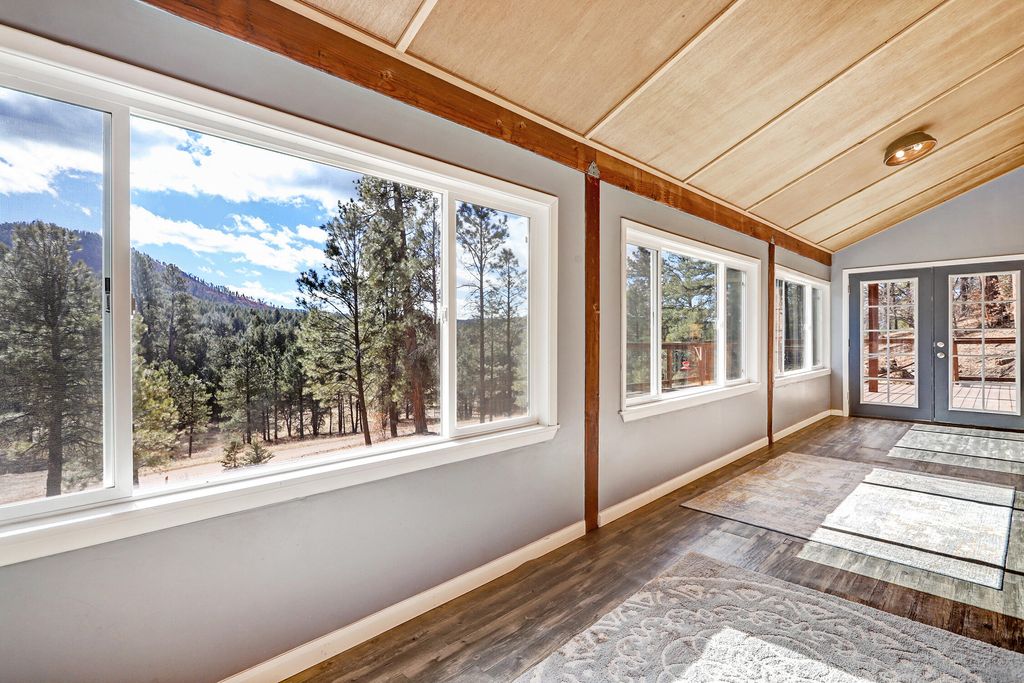 Image 7 of property listing at 831 Sulphur Creek Road, Jemez Springs, NM 87025