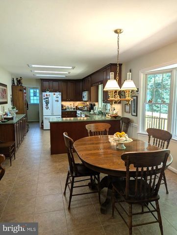 9700 TINY CT, Burke, VA 22015
