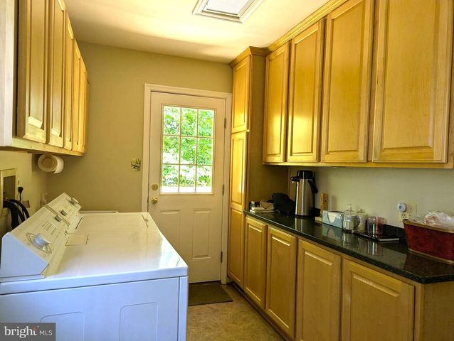 9700 TINY CT, Burke, VA 22015