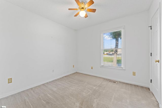 302 Valley View Road, Fountain Inn, SC 29644