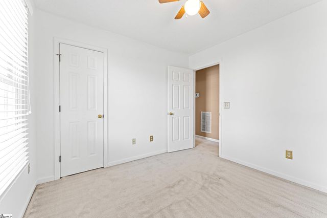 302 Valley View Road, Fountain Inn, SC 29644