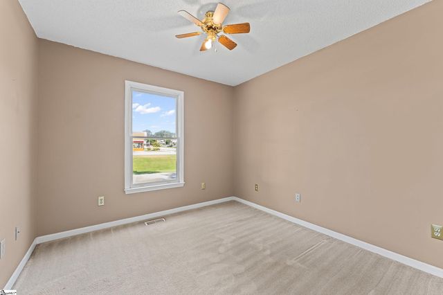 302 Valley View Road, Fountain Inn, SC 29644