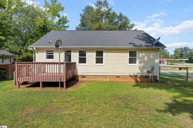 302 Valley View Road, Fountain Inn, SC 29644