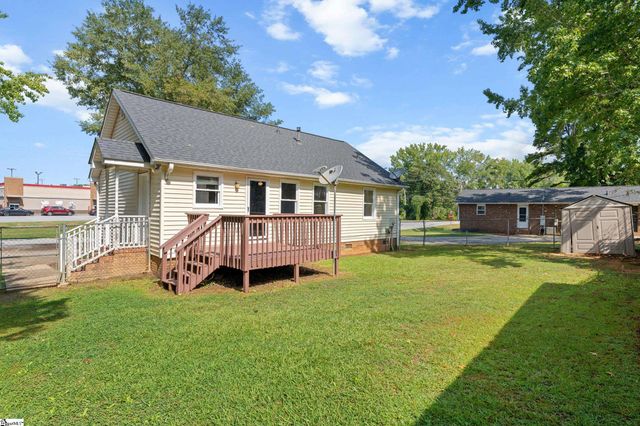 302 Valley View Road, Fountain Inn, SC 29644