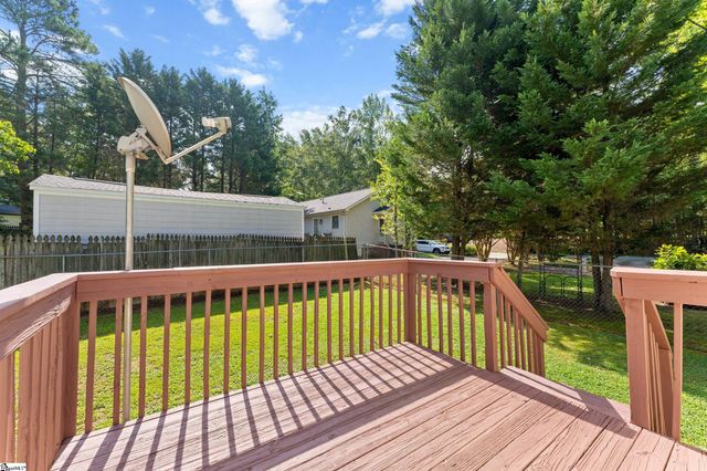 302 Valley View Road, Fountain Inn, SC 29644