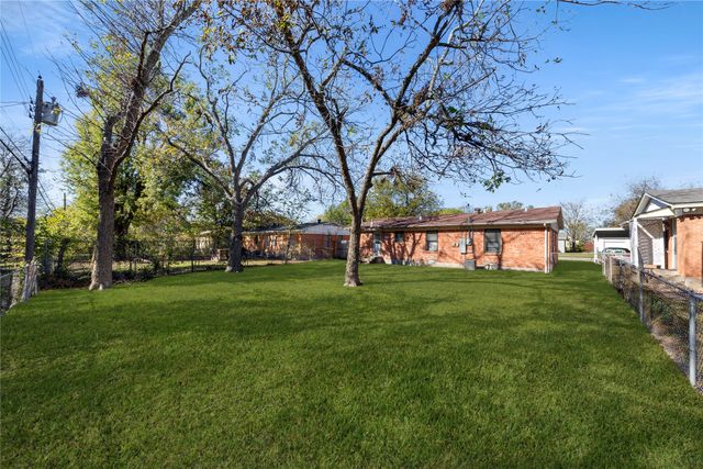 1406 Ridgeview Street, Mesquite, TX 75149