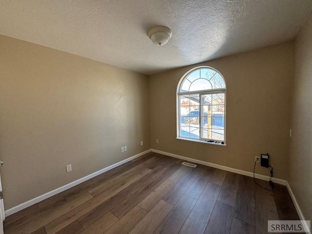 3736 Ellendale Circle, Ammon, ID 83406