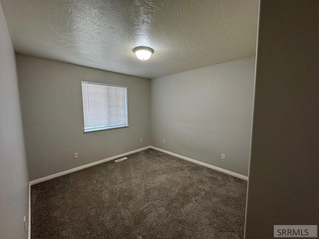 3736 Ellendale Circle, Ammon, ID 83406