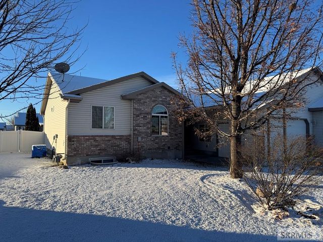3736 Ellendale Circle, Ammon, ID 83406
