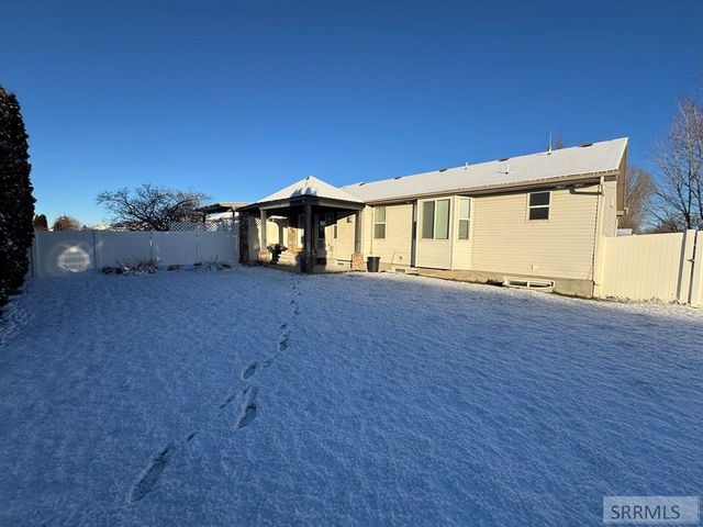 3736 Ellendale Circle, Ammon, ID 83406