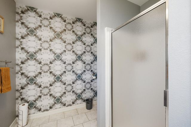 2722 S Meadowlark Avenue, Springfield, MO 65807