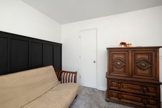 2722 S Meadowlark Avenue, Springfield, MO 65807