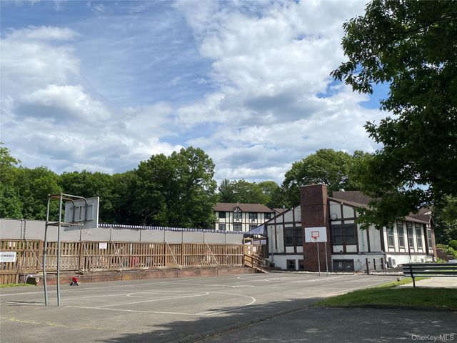 452 Sierra Vista Lane, Valley Cottage, NY 10989