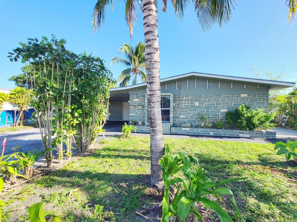 420 Blue Heron Boulevard 2, West Palm Beach, FL 33404