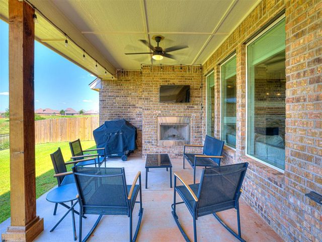 18412 Autumn Grove Drive, Edmond, OK 73012