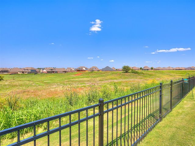 18412 Autumn Grove Drive, Edmond, OK 73012