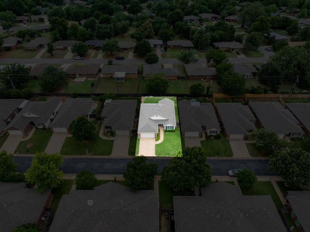 2455 Manchester Drive 41, Oklahoma City, OK 73120