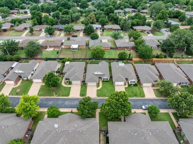 2455 Manchester Drive 41, Oklahoma City, OK 73120