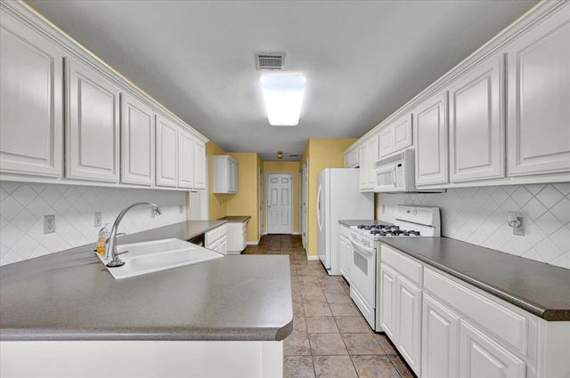 2455 Manchester Drive 41, Oklahoma City, OK 73120