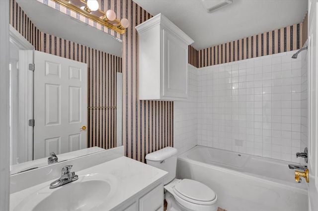 2455 Manchester Drive 41, Oklahoma City, OK 73120