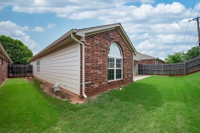 2455 Manchester Drive 41, Oklahoma City, OK 73120