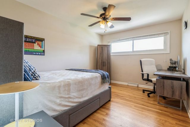331 E Lake Avenue, Glenview, IL 60025