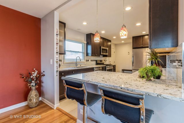 331 E Lake Avenue, Glenview, IL 60025