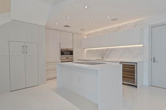 701 N Fort Lauderdale Beach Blvd TH3, Fort Lauderdale, FL 33304