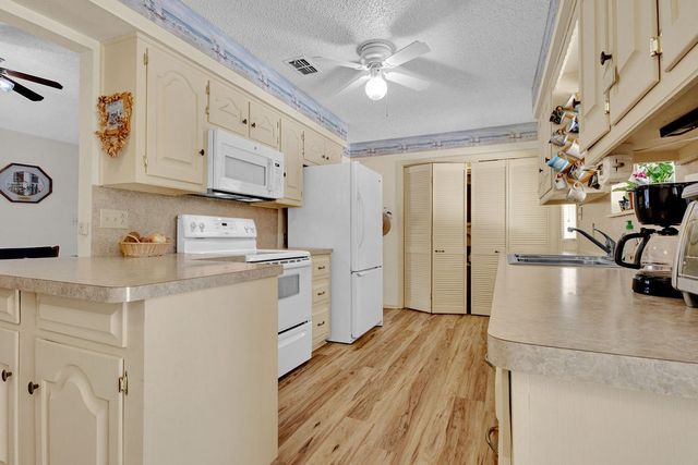 324 Texas Drive, Hideaway, TX 75771