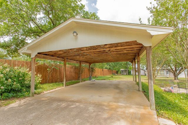 324 Texas Drive, Hideaway, TX 75771