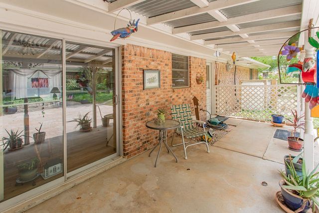 324 Texas Drive, Hideaway, TX 75771