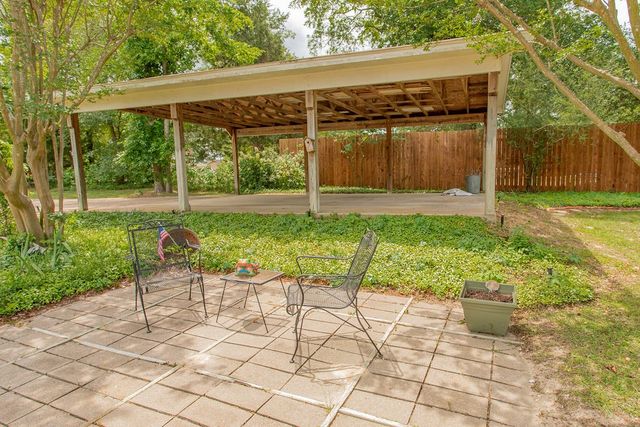 324 Texas Drive, Hideaway, TX 75771