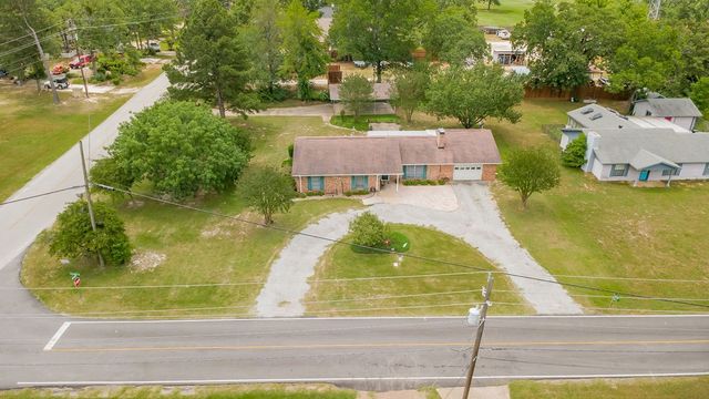 324 Texas Drive, Hideaway, TX 75771