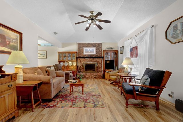 324 Texas Drive, Hideaway, TX 75771