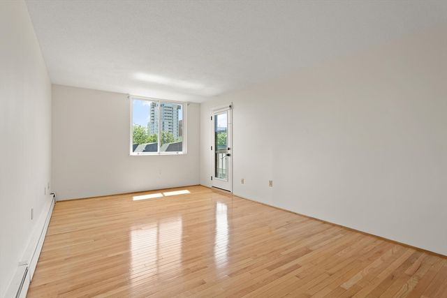 321 Harvard St 309, Cambridge, MA 02139