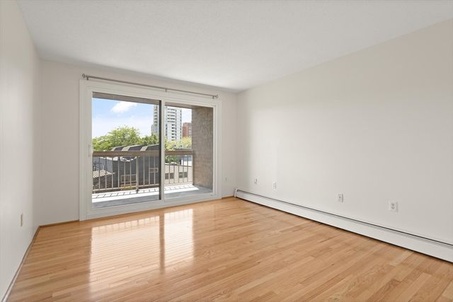 321 Harvard St 309, Cambridge, MA 02139