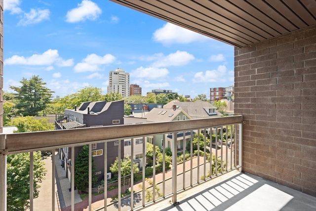321 Harvard St 309, Cambridge, MA 02139